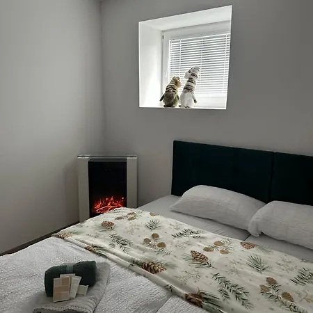 Apartma Center *
