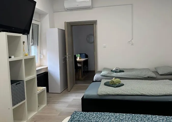 아파트 Apartma Center