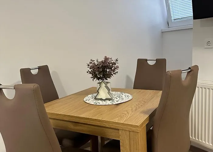 Apartma Center * 류토메르