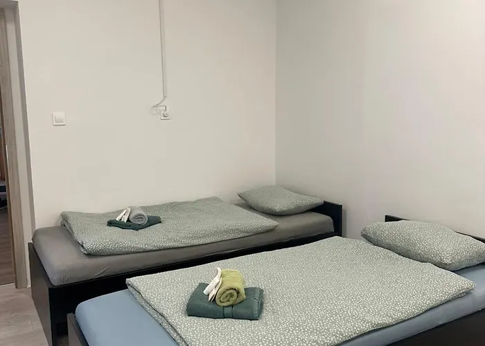 아파트 Apartma Center *